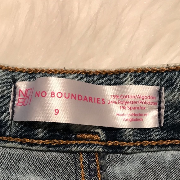 Denim Shorts size 9 - Picture 2 of 8